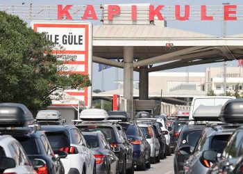 Gurbetçilerin dönüşü sürüyor: Yaşadığımız yerler kendi memleketimiz üzere olmuyor