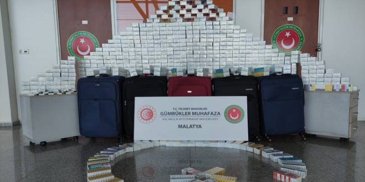 Ticaret Bakanı Bolat: Yılın ilk 10 ayında 18,8 milyar liralık kaçak eşya ve uyuşturucu unsura el konuldu